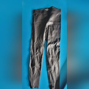 Vince Women's Black Pants of skin